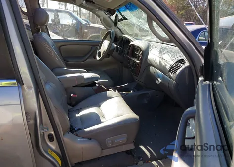 2004 Toyota Sequoia Sr5 V8 from USA, damaged, VIN 5TDZT34AX4S228447